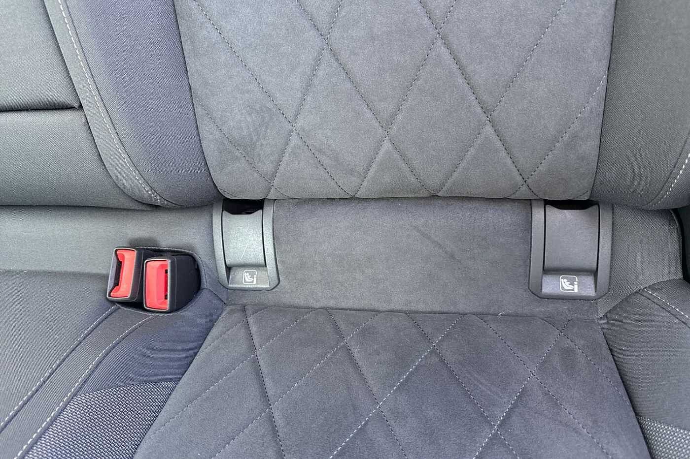 Volkswagen Golf MK8 Hatchback 5-Dr 1.5 TSI (150ps) Style EVO + 18' DALLAS + KEYLESS + REAR CAM