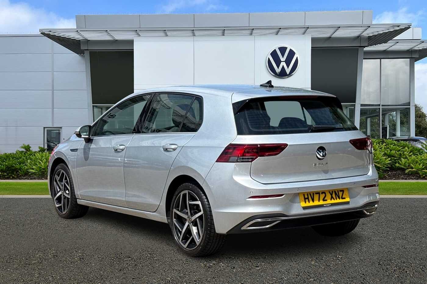 Volkswagen Golf MK8 Hatchback 5-Dr 1.5 TSI (150ps) Style EVO + 18' DALLAS + KEYLESS + REAR CAM