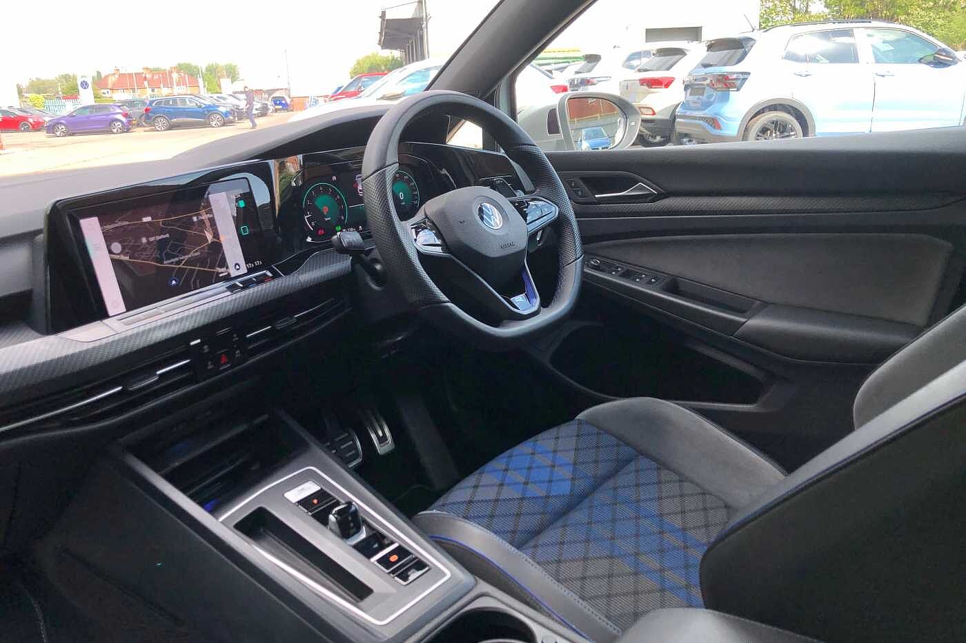 Volkswagen Golf R MK8 2.0 TSI 4Motion 320PS DSG 5 Dr