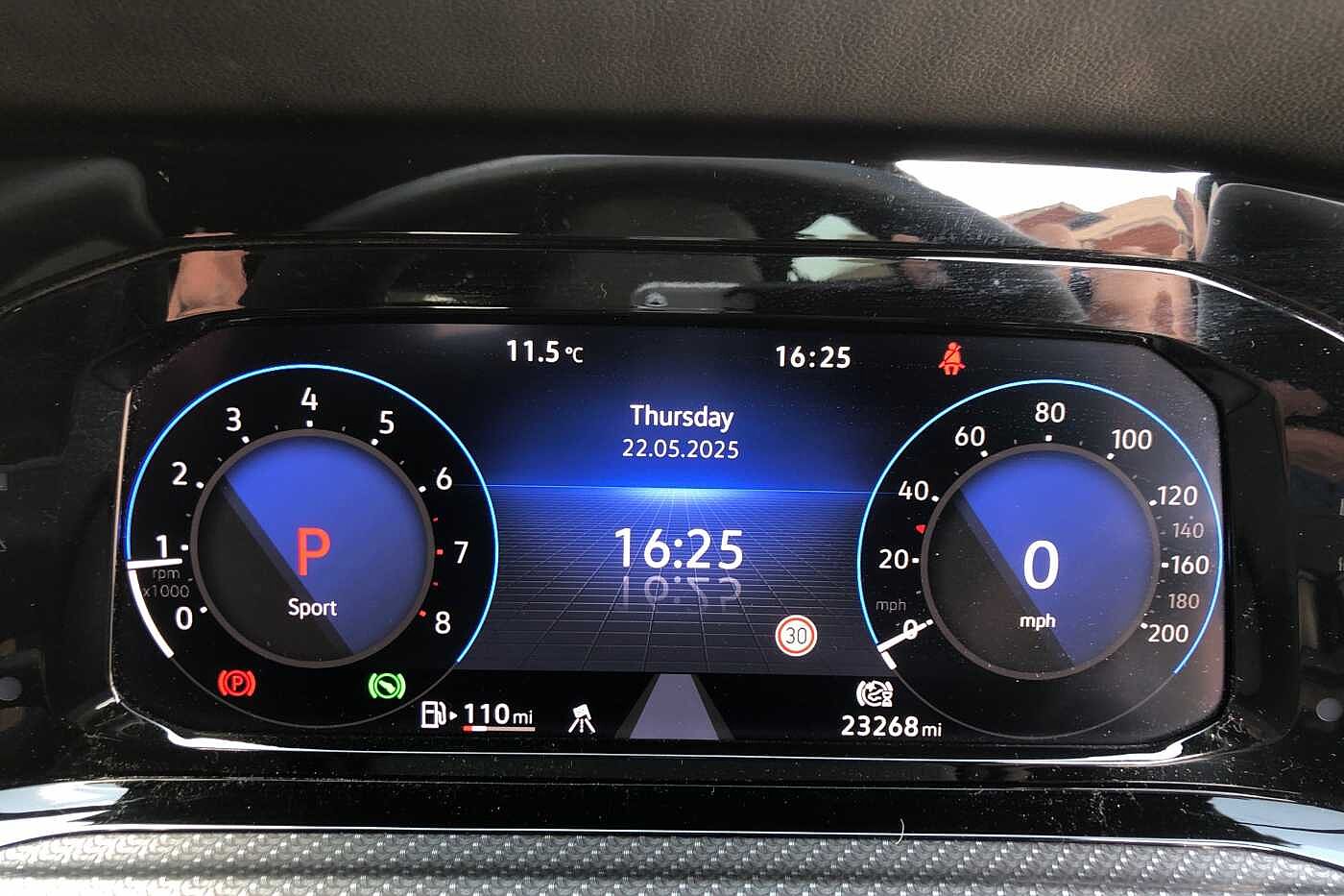 Volkswagen Golf R MK8 2.0 TSI 4Motion 320PS DSG 5 Dr