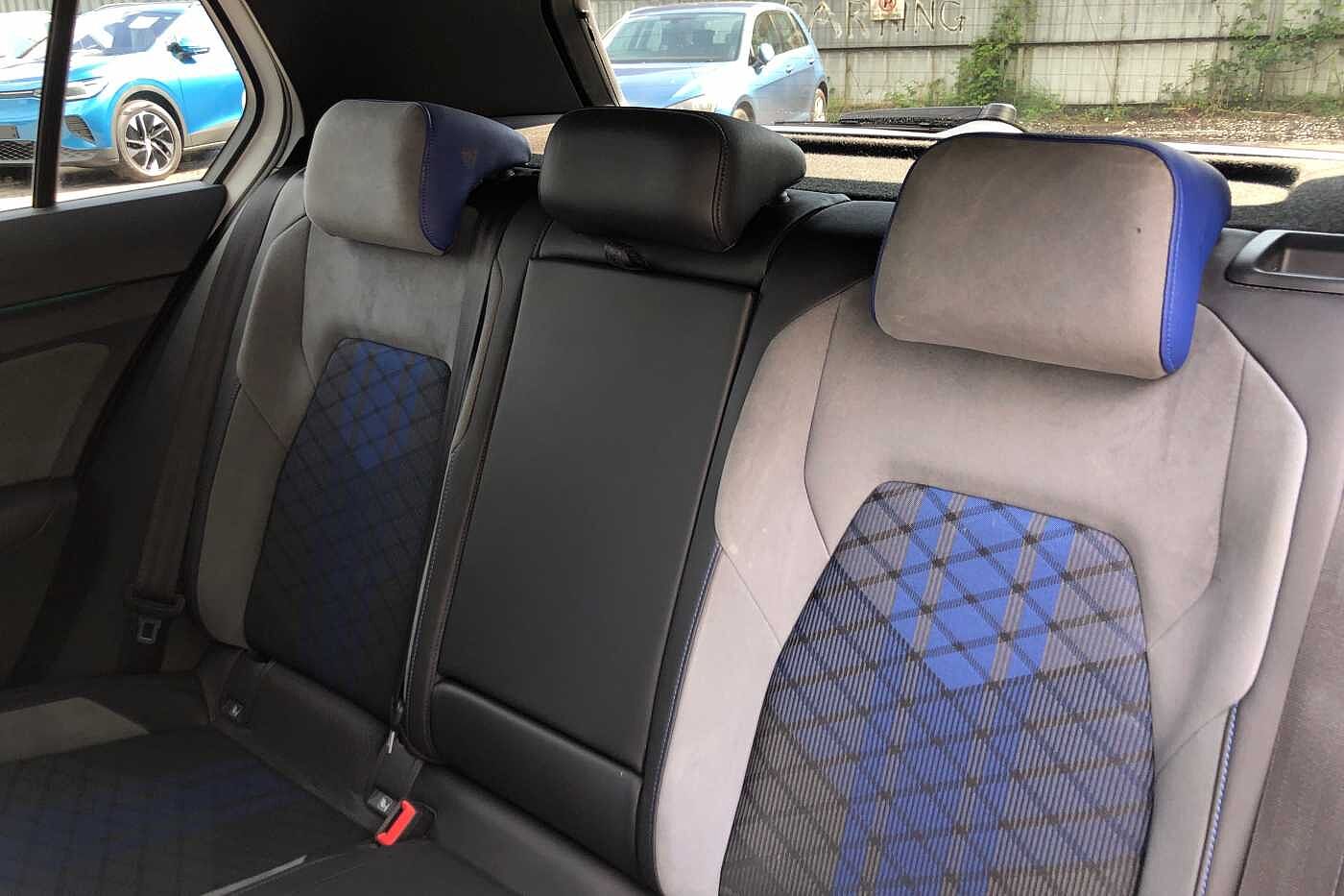 Volkswagen Golf R MK8 2.0 TSI 4Motion 320PS DSG 5 Dr